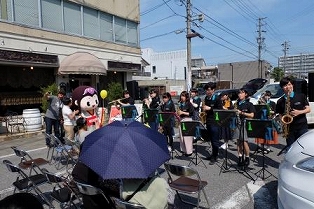 写真:伊勢楽市の様子3