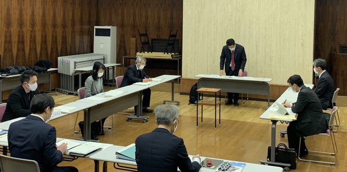 写真:令和2年度第1回伊勢市総合教育会議の様子