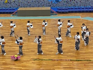 写真(2) 発表の様子(伊勢音頭)