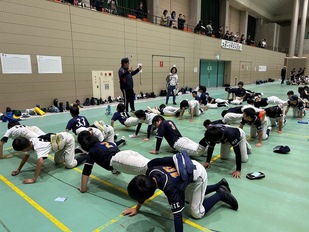 腕立て伏せの写真