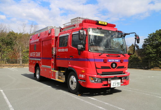 写真:水槽付消防ポンプ自動車