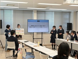 活動報告会の様子