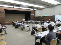 写真:会場での挨拶の様子