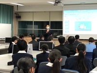 写真：会場での挨拶の様子