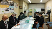 写真:会場での要望活動の様子