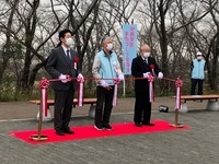 写真:会場での記念撮影の様子