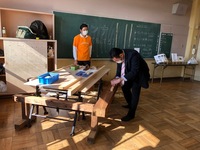 写真:会場で職業体験をする様子