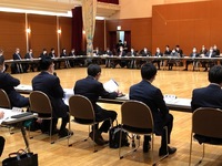 写真:会場で発言する様子