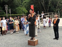 写真:会場での挨拶の様子