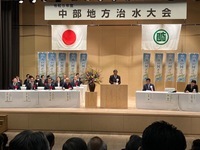 写真:会場での挨拶の様子