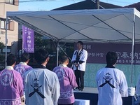 写真:会場での挨拶の様子