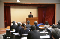 写真:会場での挨拶の様子
