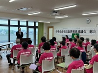 写真:会場での挨拶の様子