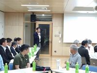 写真:会場での挨拶の様子