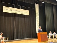 写真:会場での挨拶の様子