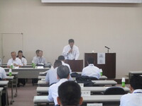 写真:会場での挨拶の様子