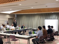 写真：会場での挨拶の様子
