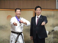 写真:会場での記念撮影の様子