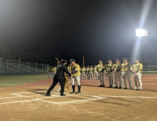 優勝旗授与
