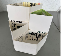 紙パックで作成した筆立ての写真